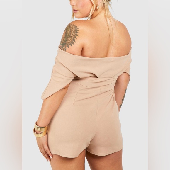 Plus Scuba Crepe Corset Hook & Eye Detail Off The Shoulder Blazer Romper - Picture 3 of 4